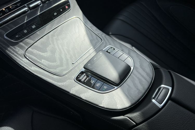 Used Mercedes-Benz CLS 2021 CLS 300 Sport Edition Interior 4