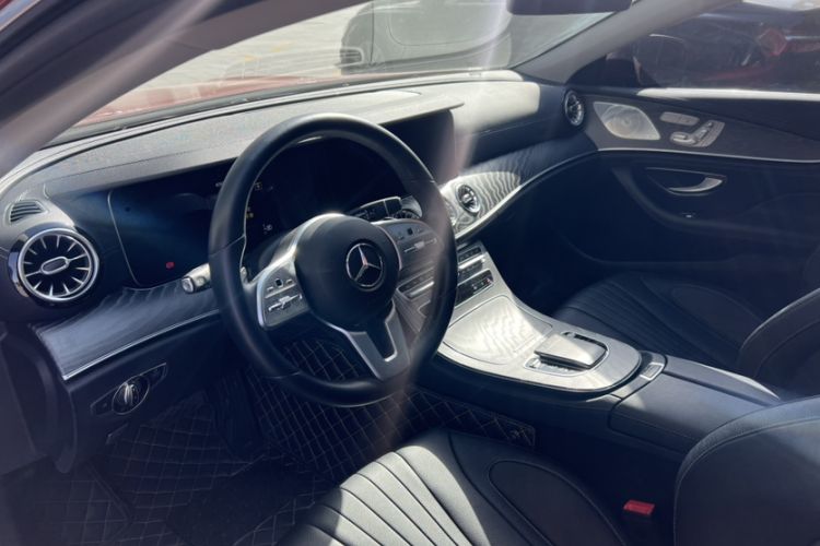 Used Mercedes-Benz CLS 2021 CLS 300 Sport Edition Interior 5