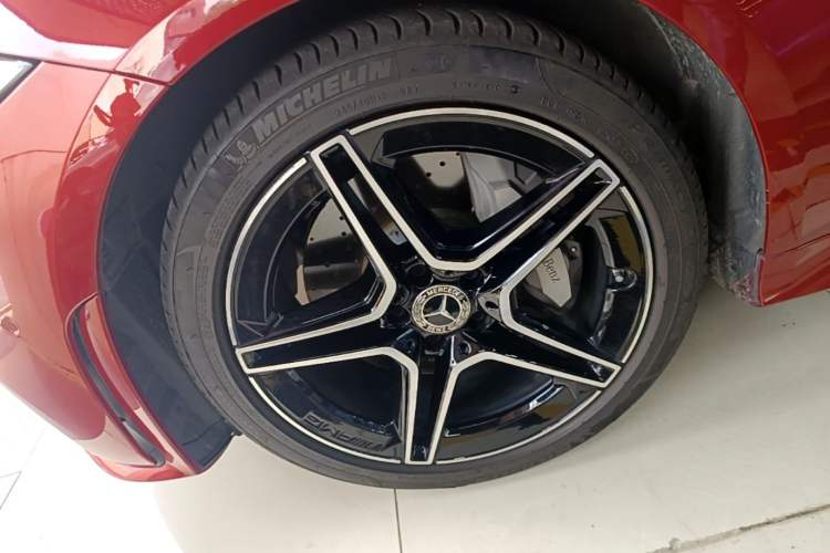 Used Mercedes-Benz CLS 2021 CLS 350 4MATIC Left Front Wheel Hub