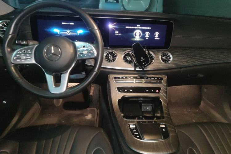 Used Mercedes-Benz CLS 2021 CLS 300 Sport Edition Center Console