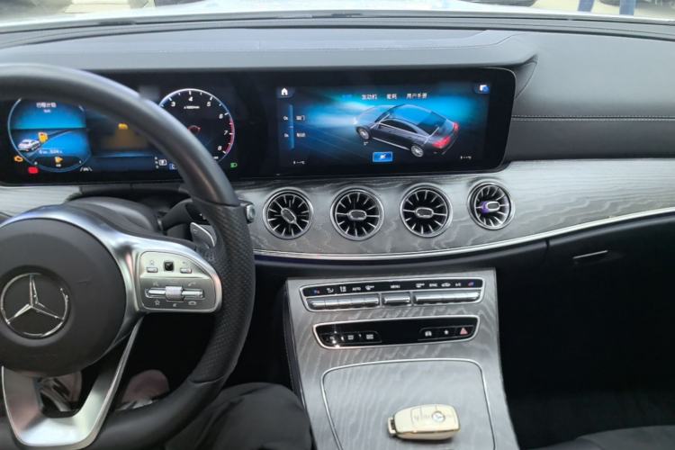 Used Mercedes-Benz CLS 2021 CLS 300 Luxury Model Center Console