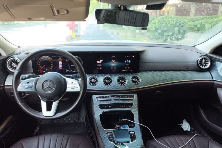 Used Mercedes-Benz CLS 2021 CLS 300 Sport Edition Center Console