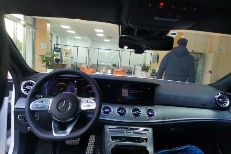 Used Mercedes-Benz CLS 2021 CLS 300 Luxury Model Center Console