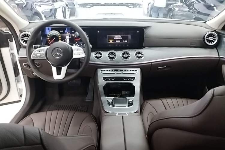 Used Mercedes-Benz CLS 2021 CLS 300 Sport Edition Center Console