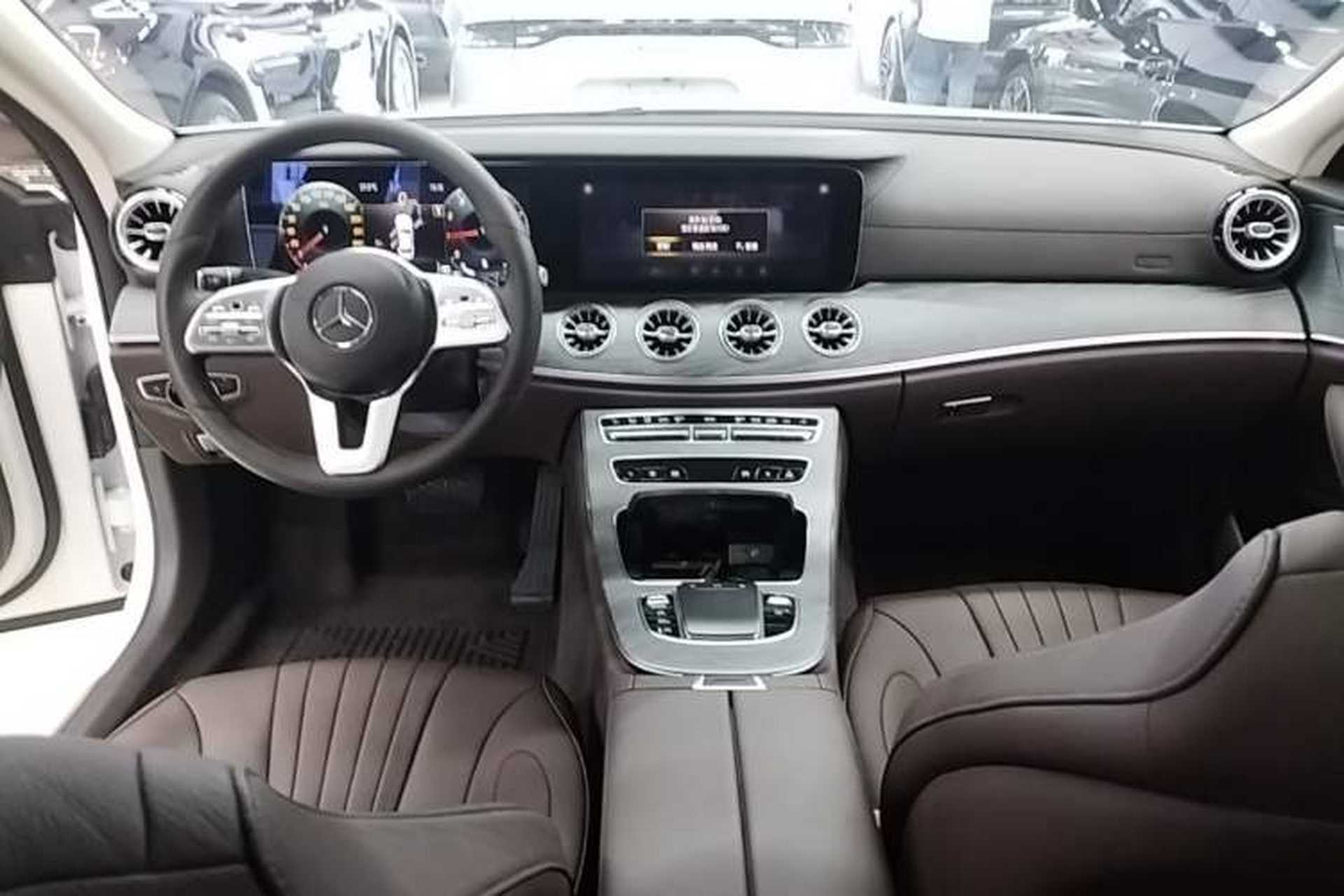 Used Mercedes-Benz CLS 2021 CLS 300 Sport Edition Center Console