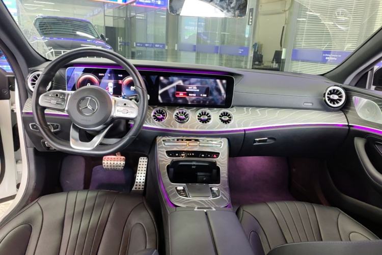 Used Mercedes-Benz CLS 2021 CLS 300 Luxury Model Center Console