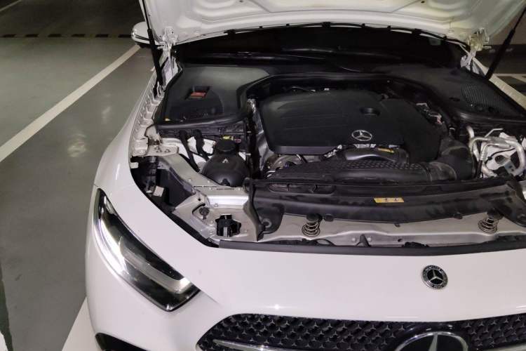 Used Mercedes-Benz CLS 2021 Refreshed CLS 300 Dynamic Edition Engine Bay Right
