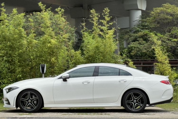 Used Mercedes-Benz CLS 2021 CLS 300 Luxury Model Exterior 3