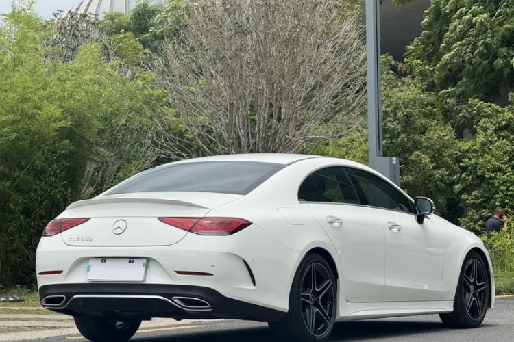 Used Mercedes-Benz CLS 2021 CLS 300 Luxury Model Exterior 6