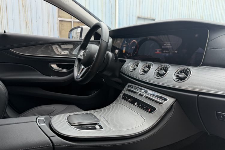 Used Mercedes-Benz CLS 2021 Refreshed CLS 300 Dynamic Edition Gear Lever