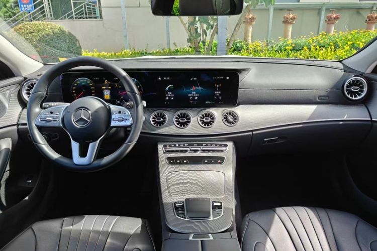 Used Mercedes-Benz CLS 2021 CLS 300 Sport Edition Interior 1