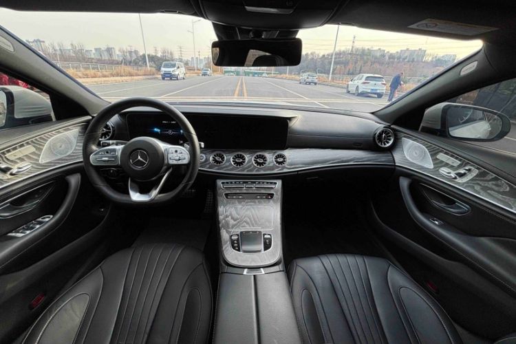 Used Mercedes-Benz CLS 2021 CLS 300 Luxury Model Interior 1