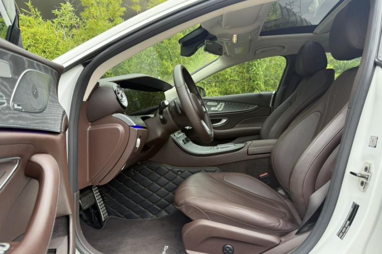 Used Mercedes-Benz CLS 2021 CLS 300 Luxury Model Interior 2