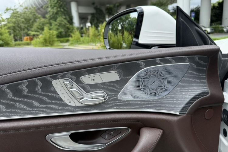 Used Mercedes-Benz CLS 2021 CLS 300 Luxury Model Interior 3