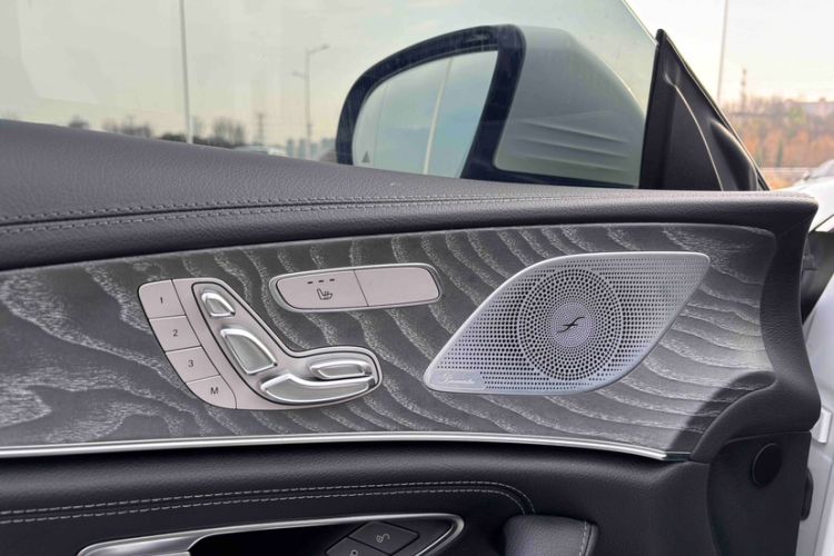 Used Mercedes-Benz CLS 2021 CLS 300 Luxury Model Interior 3