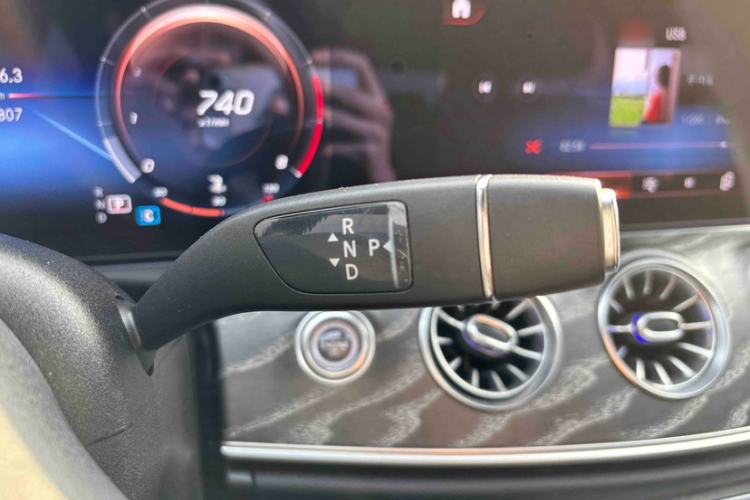 Used Mercedes-Benz CLS 2021 CLS 300 Luxury Model Interior 5
