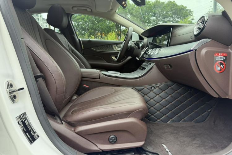 Used Mercedes-Benz CLS 2021 CLS 300 Luxury Model Interior 7
