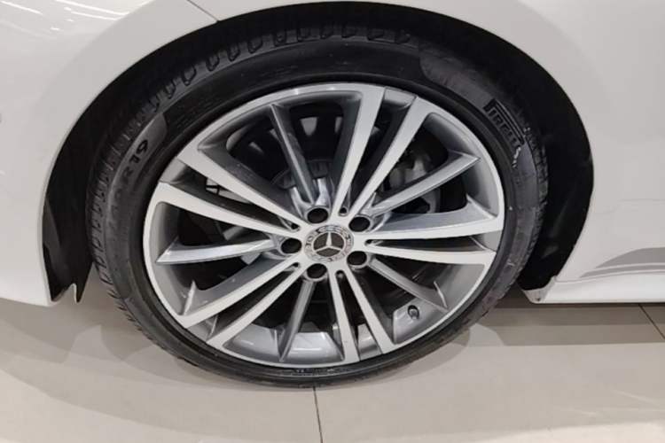Used Mercedes-Benz CLS 2021 CLS 260 Left Front Wheel Hub