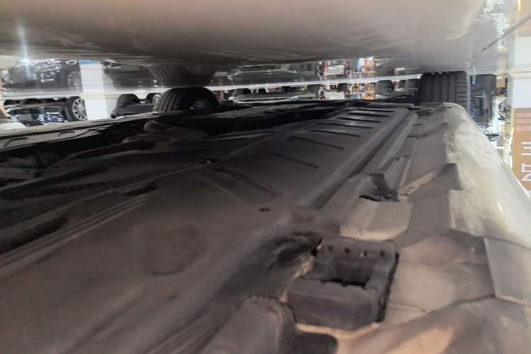 Used Mercedes-Benz CLS 2021 CLS 300 Luxury Model Left Side Sill