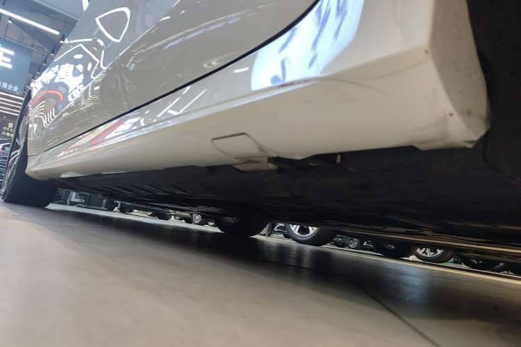 Used Mercedes-Benz CLS 2021 CLS 300 Sport Edition Left Side Sill