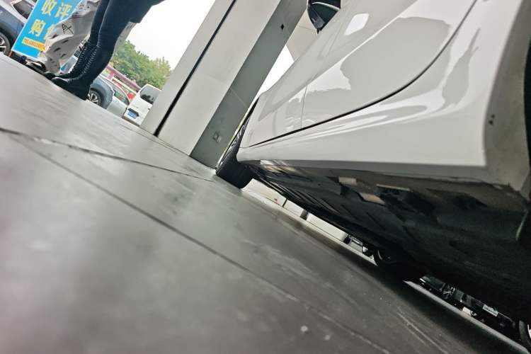Used Mercedes-Benz CLS 2021 CLS 260 Left Side Sill