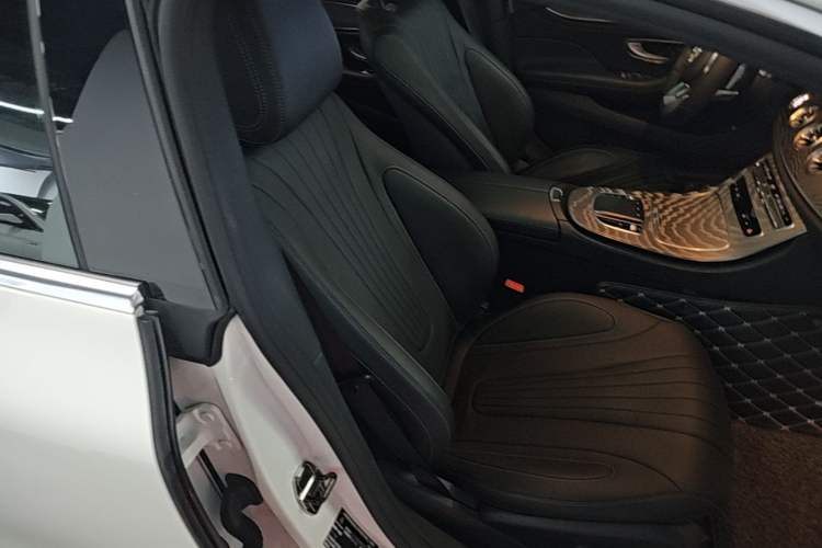 Used Mercedes-Benz CLS 2021 CLS 300 Luxury Model Right Front Seat