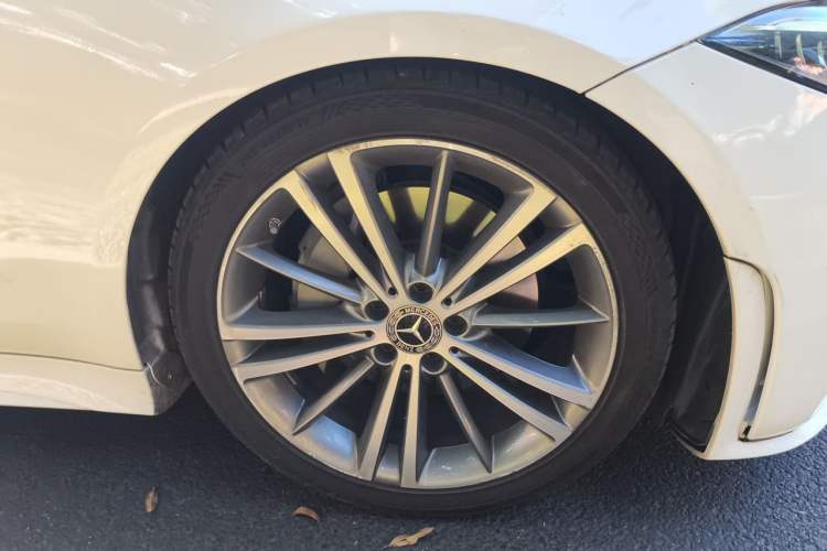 Used Mercedes-Benz CLS 2021 CLS 300 Sport Edition Right Front Wheel Hub