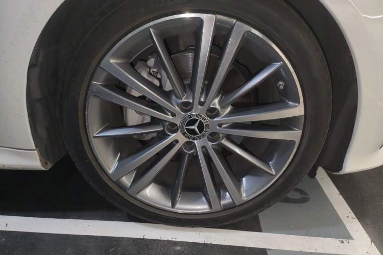 Used Mercedes-Benz CLS 2021 CLS 260 Right Front Wheel Hub