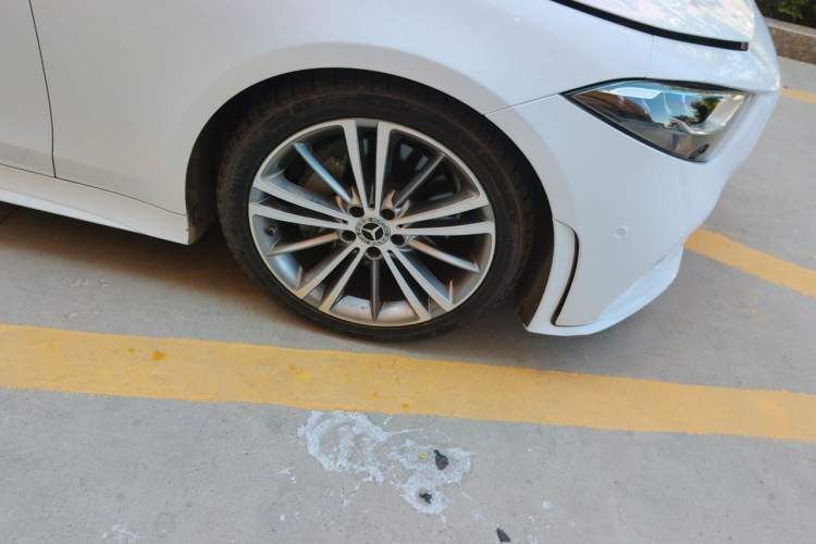 Used Mercedes-Benz CLS 2021 CLS 300 Sport Edition Right Front Wheel Hub