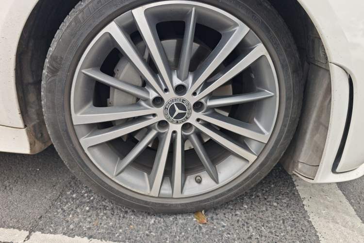 Used Mercedes-Benz CLS 2021 CLS 300 Sport Edition Right Front Wheel Hub