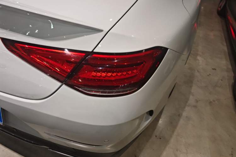 Used Mercedes-Benz CLS 2021 CLS 300 Luxury Model Right Rear Taillight