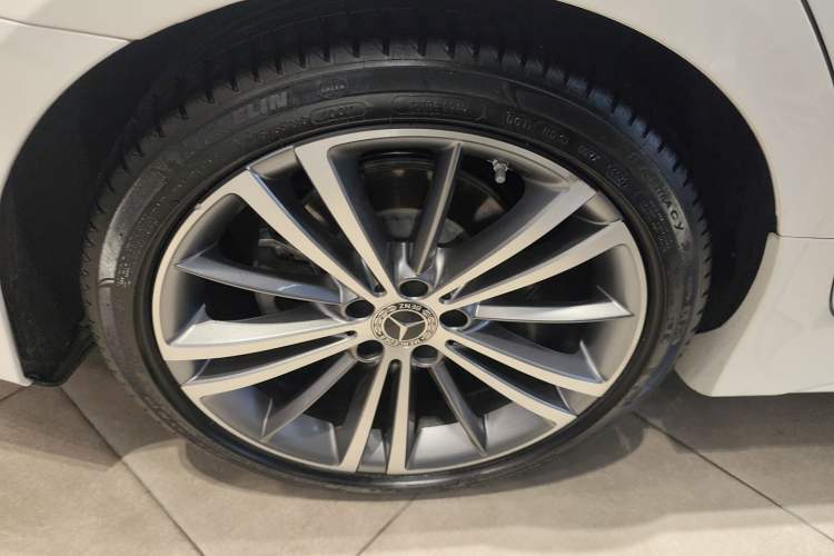 Used Mercedes-Benz CLS 2021 CLS 300 Sport Edition Right Rear Wheel Hub