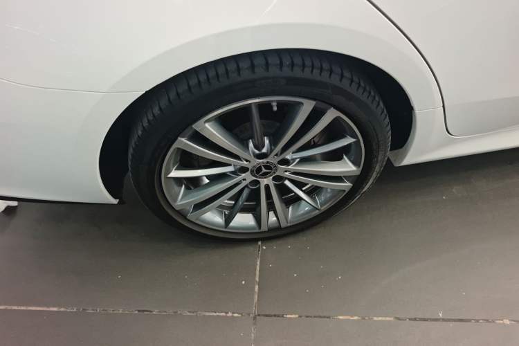 Used Mercedes-Benz CLS 2021 CLS 260 Right Rear Wheel Hub