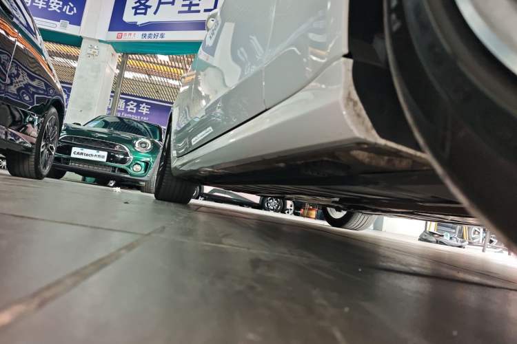 Used Mercedes-Benz CLS 2021 CLS 260 Right Side Sill
