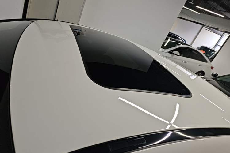 Used Mercedes-Benz CLS 2021 CLS 300 Luxury Model Roof