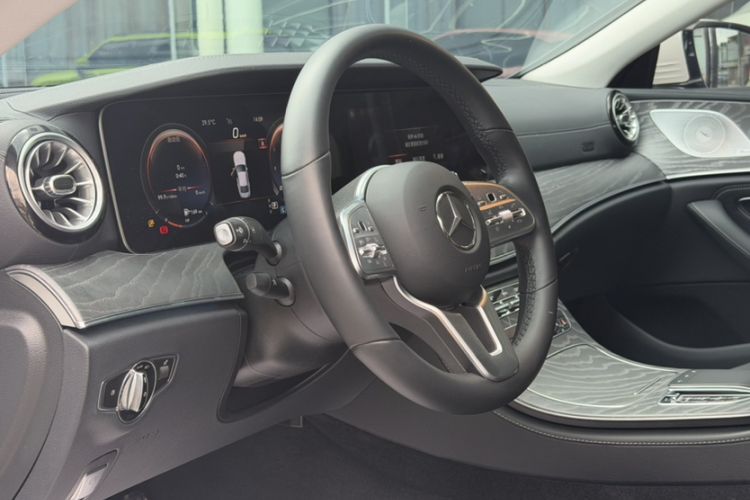 Used Mercedes-Benz CLS 2021 Refreshed CLS 300 Dynamic Edition Steering Wheel