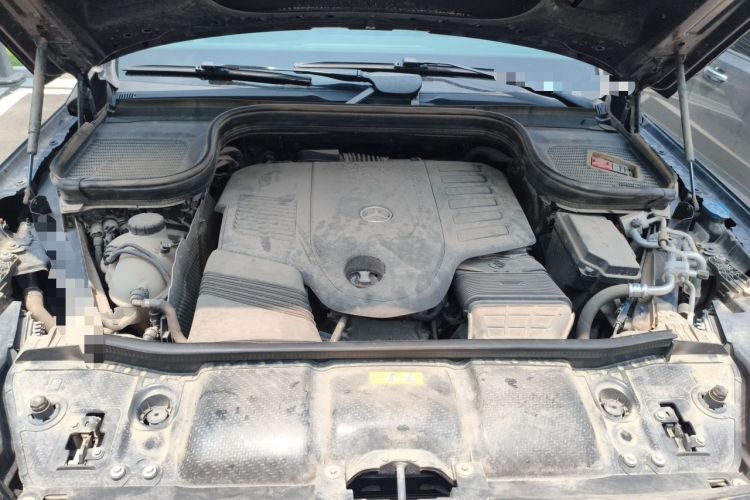 Used Mercedes-Benz CLS  Engine Bay