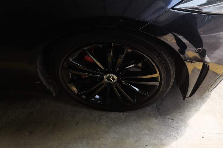 Used Mercedes-Benz CLS 2022 CLS 300 Sport Edition Right Front Wheel Hub