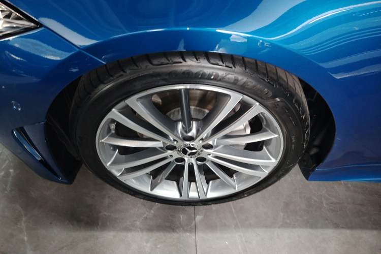 Used Mercedes-Benz CLS 2022 CLS 300 Sport Edition Left Front Wheel Hub