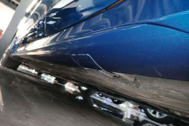 Used Mercedes-Benz CLS 2022 CLS 300 Sport Edition Left Side Sill