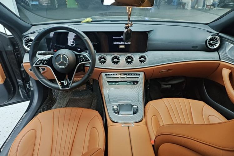 Used Mercedes-Benz CLS 2022 CLS 300 Sport Edition Center Console