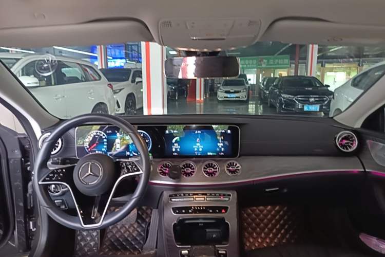 Used Mercedes-Benz CLS 2022 CLS 300 Sport Edition Center Console
