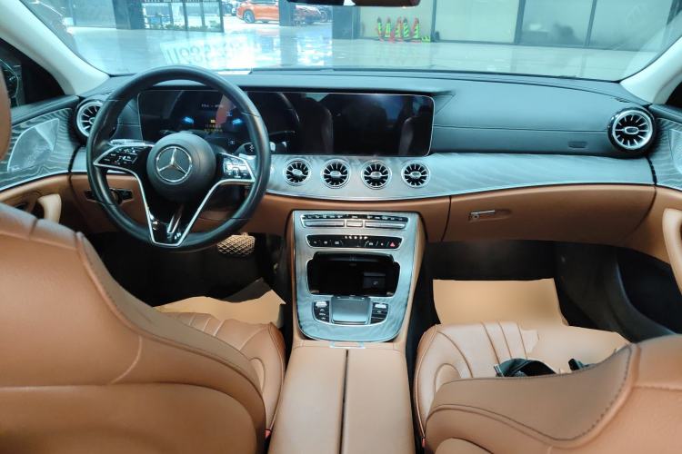 Used Mercedes-Benz CLS 2022 CLS 300 Sport Edition Center Console