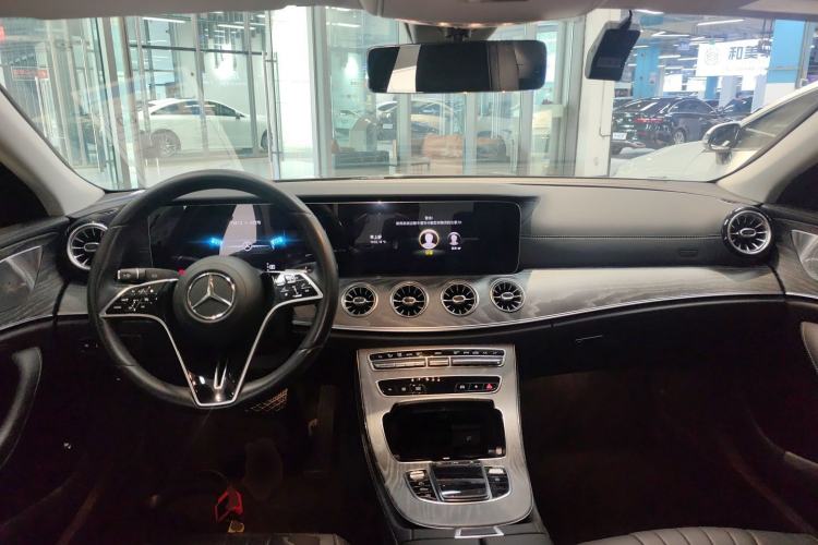 Used Mercedes-Benz CLS 2022 CLS 300 Sport Edition Center Console