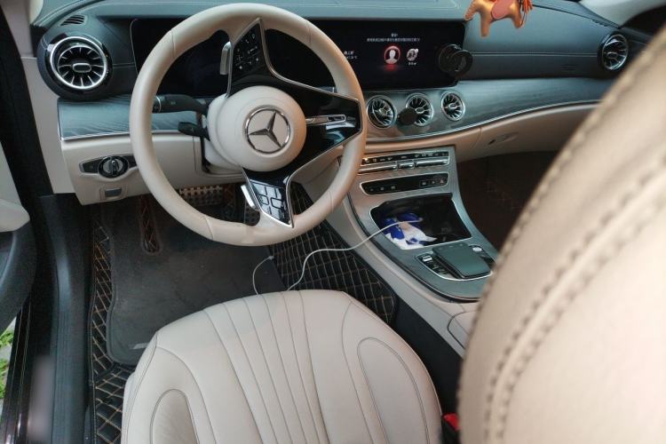 Used Mercedes-Benz CLS 2022 CLS 300 Luxury Model Center Console