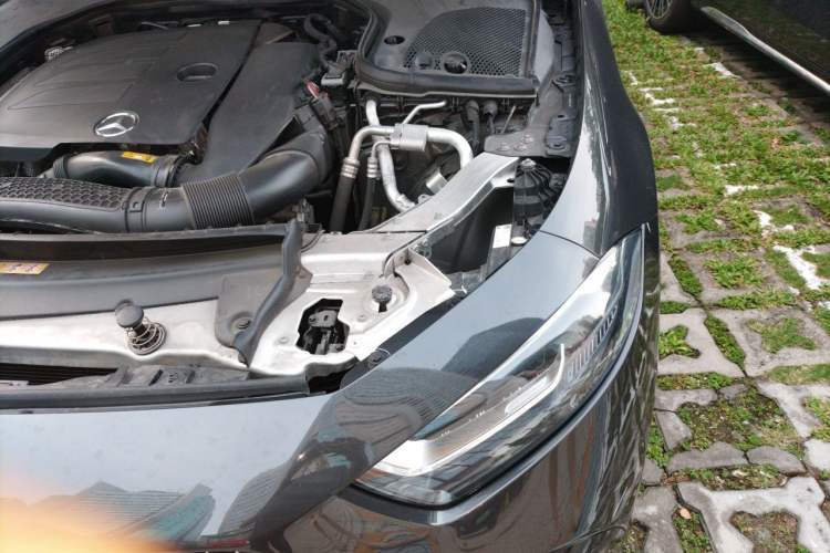 Used Mercedes-Benz CLS 2022 CLS 300 Luxury Model Engine Bay Left