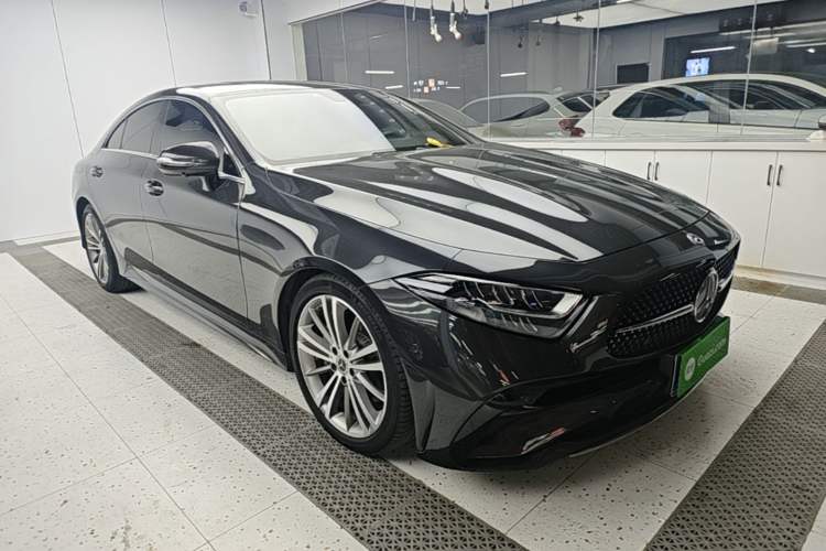 Used Mercedes-Benz CLS 2022 CLS 300 Sport Edition Front Right 45 Deg