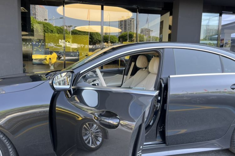 Used Mercedes-Benz CLS 2022 CLS 300 Sport Edition Interior 4