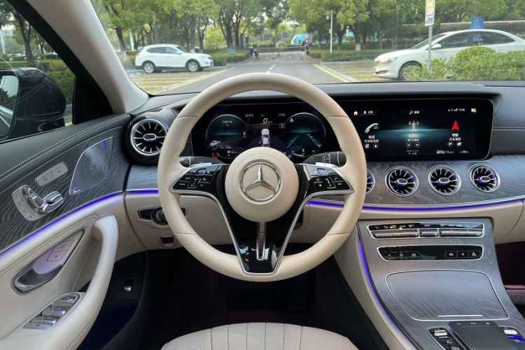 Used Mercedes-Benz CLS 2022 CLS 300 Sport Edition Interior 4