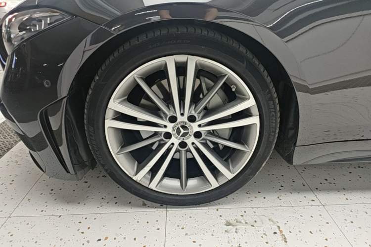 Used Mercedes-Benz CLS 2022 CLS 300 Sport Edition Left Front Wheel Hub
